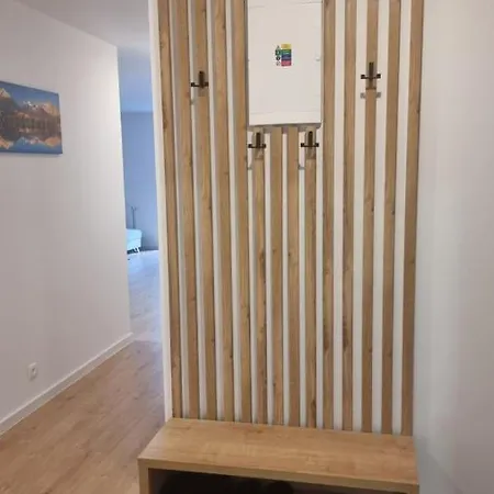 Komfortna Novostavba V Centre Apartman