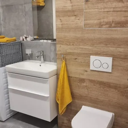 Komfortna Novostavba V Centre Apartman